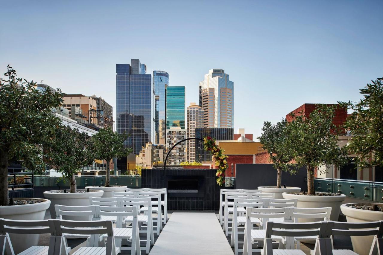 Sheraton Melbourne Hotel Zewnętrze zdjęcie The rooftop cinema at the Emporium shopping centre