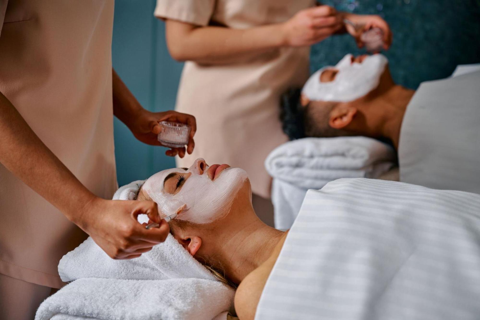 Sheraton Melbourne Hotel Zewnętrze zdjęcie A facial treatment