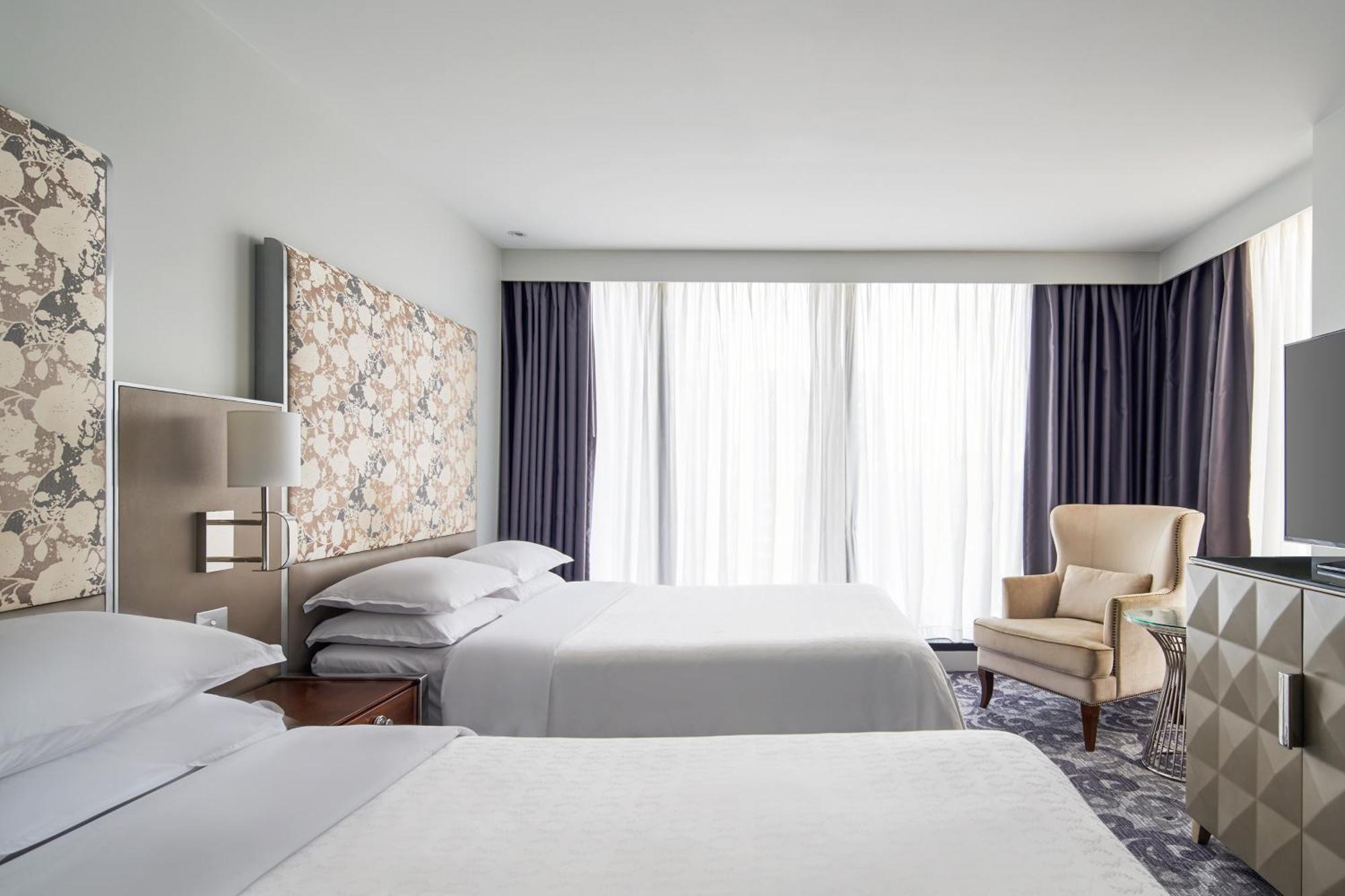 Sheraton Melbourne Hotel Zewnętrze zdjęcie A bedroom at the hotel